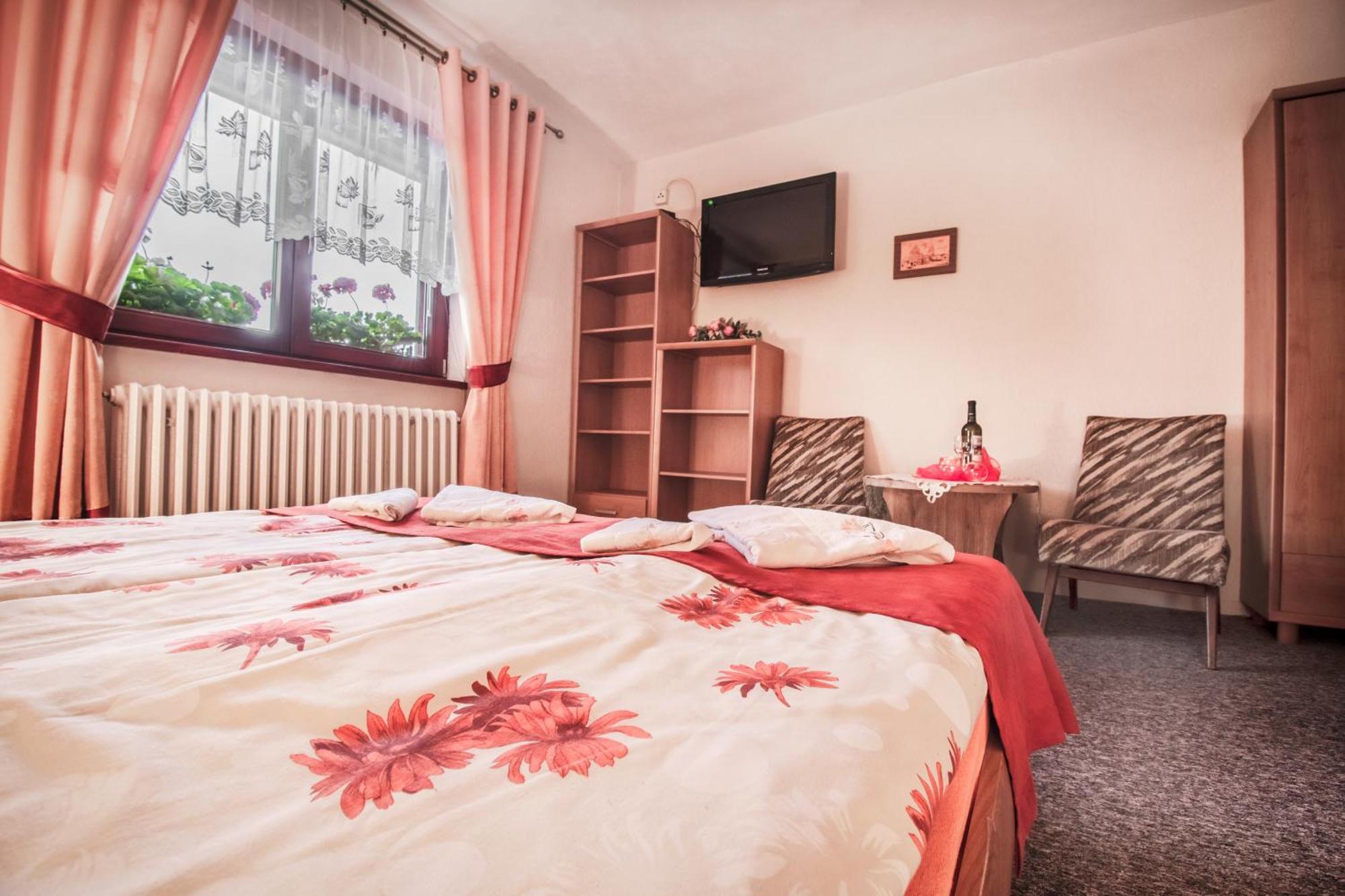 Penzion Deny Zdiar Bagian luar foto