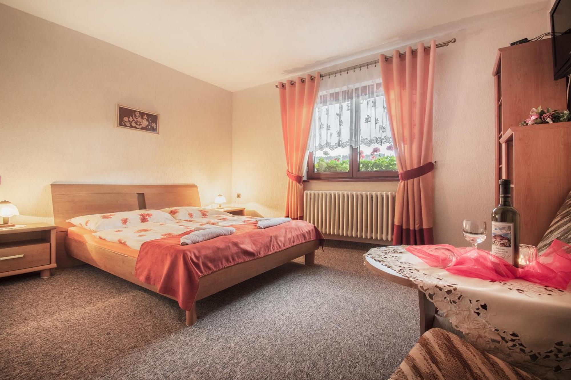 Penzion Deny Zdiar Bagian luar foto