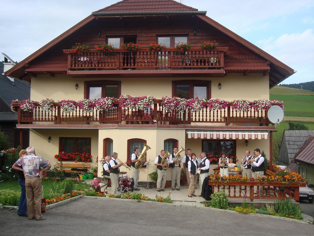 Penzion Deny Zdiar Bagian luar foto